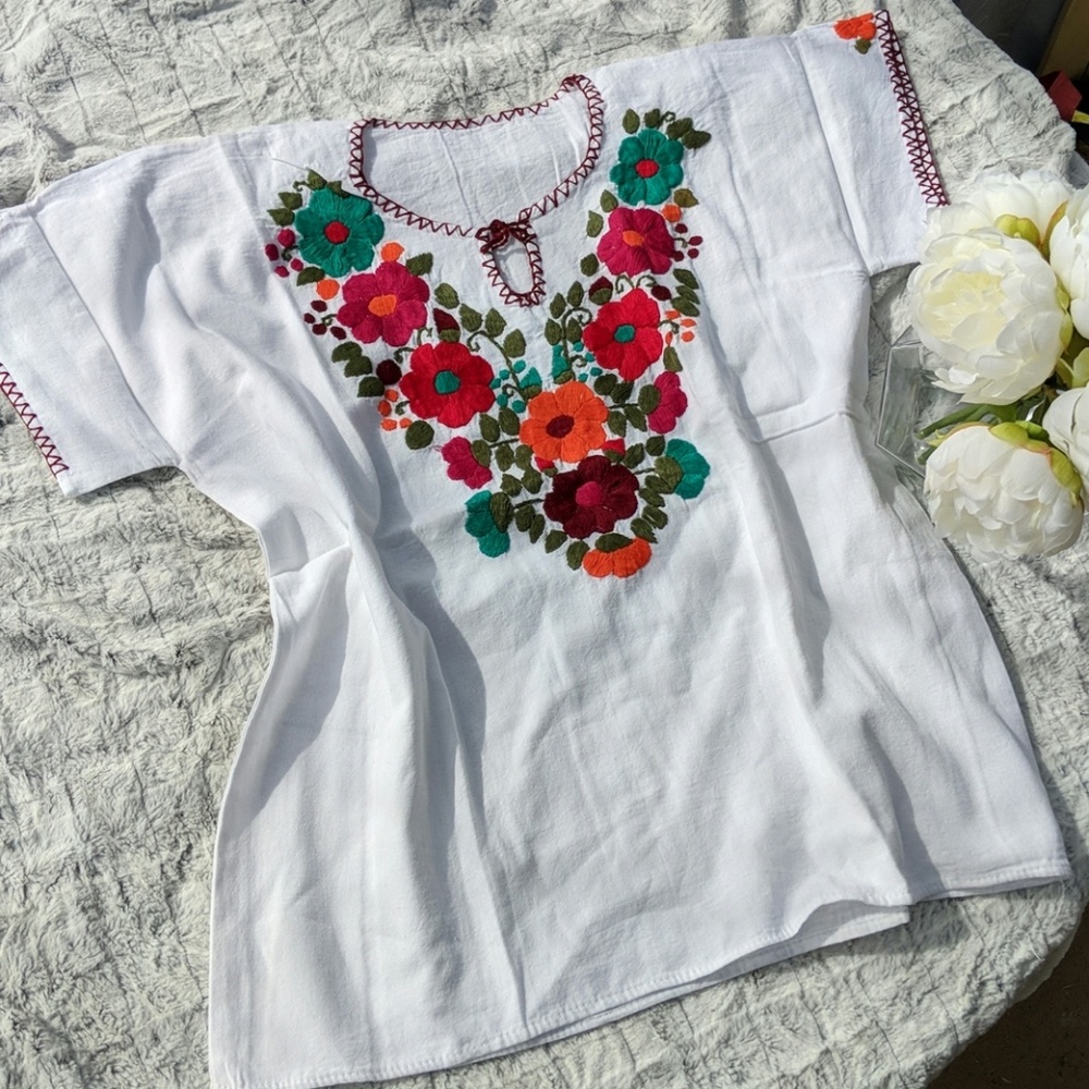 My Vacay Shop 🦋🌵Mexican Boho Embroidered Top